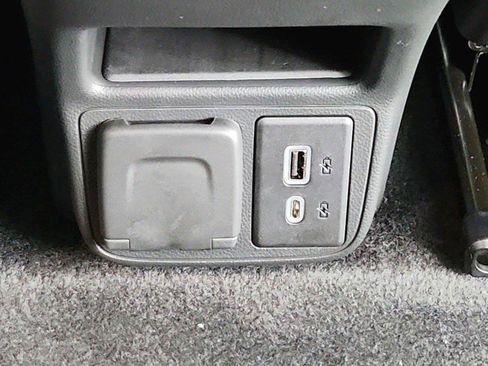 Used 2023 Chevrolet TrailBlazer RS w/ Sun and Liftgate Package FWD image 24