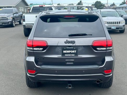 Used 2018 Jeep Grand Cherokee Altitude AWD/4WD image 6