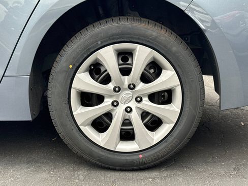 Used 2024 Toyota Corolla LE FWD image 4