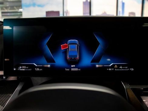 New 2026 BMW 550e xDrive image 17