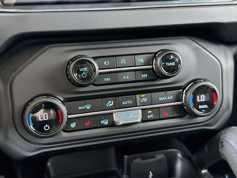 Used 2025 Ford Bronco Raptor AWD/4WD image 20