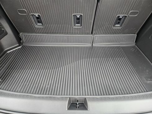 New 2026 GMC Acadia Denali w/ Super Cruise Package image 38