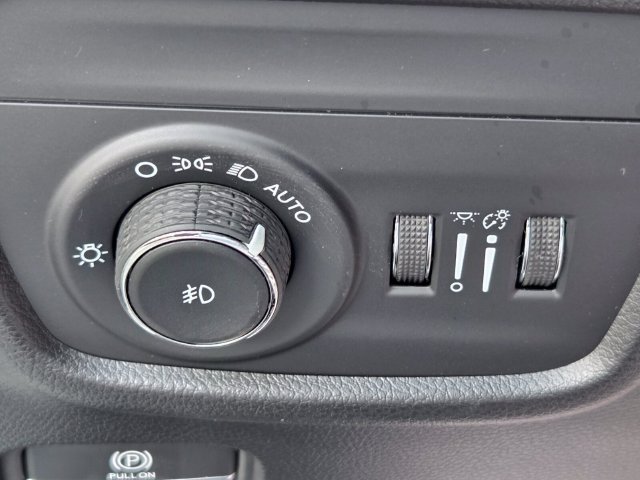 New 2027 Jeep Grand Cherokee Limited AWD/4WD image 25