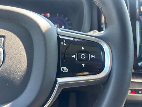 Used 2023 Volvo XC60 B5 Plus AWD/4WD image 15