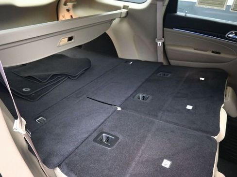 Used 2020 Jeep Grand Cherokee Limited w/ Luxury Group II image 27