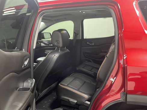 Used 2022 GMC Acadia AT4 w/ Technology Package AWD/4WD image 14