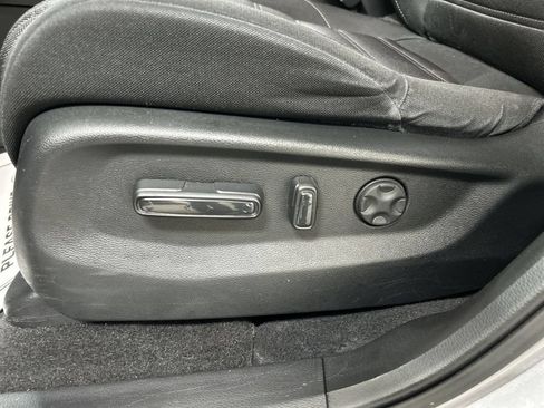Used 2019 Honda CR-V EX image 10