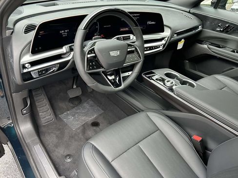 New 2026 Cadillac Lyriq Luxury RWD image 18