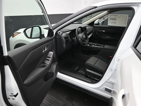 New 2026 Nissan Rogue SV image 12