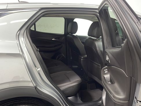Used 2025 Buick Encore GX Preferred AWD/4WD image 19
