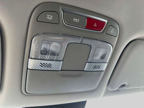 Used 2023 Kia Telluride S AWD/4WD image 29