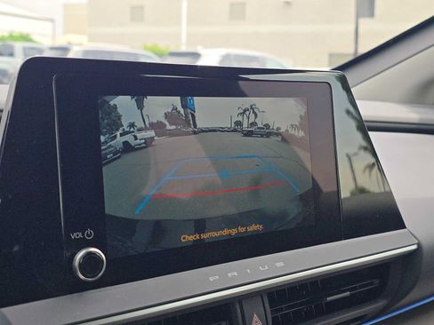 Certified 2026 Toyota Prius XLE FWD image 28