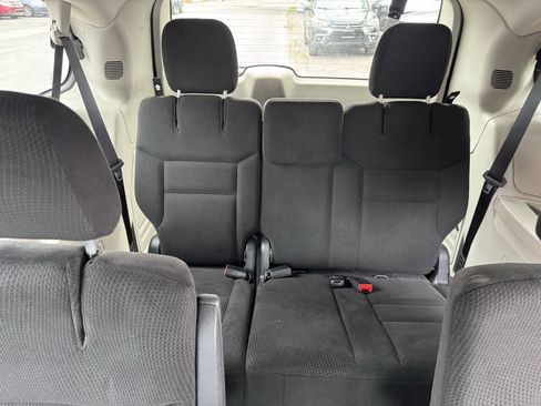 Used 2015 Dodge Grand Caravan SE w/ Quick Order Package 29E SE FWD image 10
