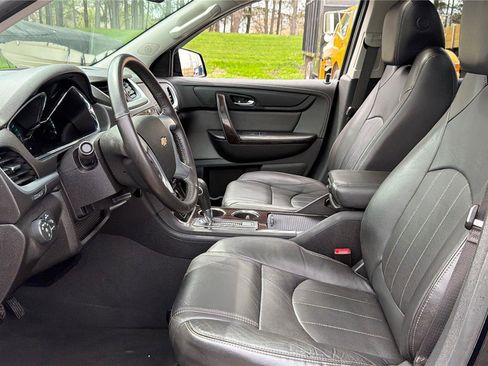 Used 2017 Chevrolet Traverse Premier w/ LPO, 'HIT The Road' Package AWD/4WD image 10