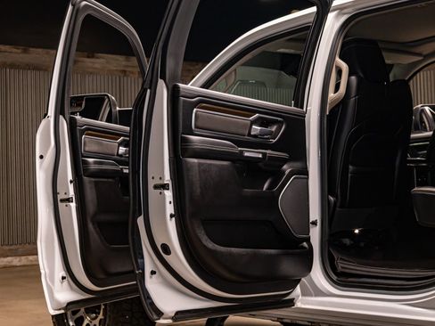 Used 2022 RAM 1500 Laramie image 30