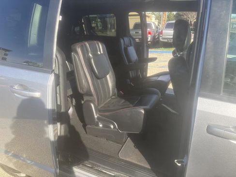 Used 2019 Dodge Grand Caravan GT FWD image 29