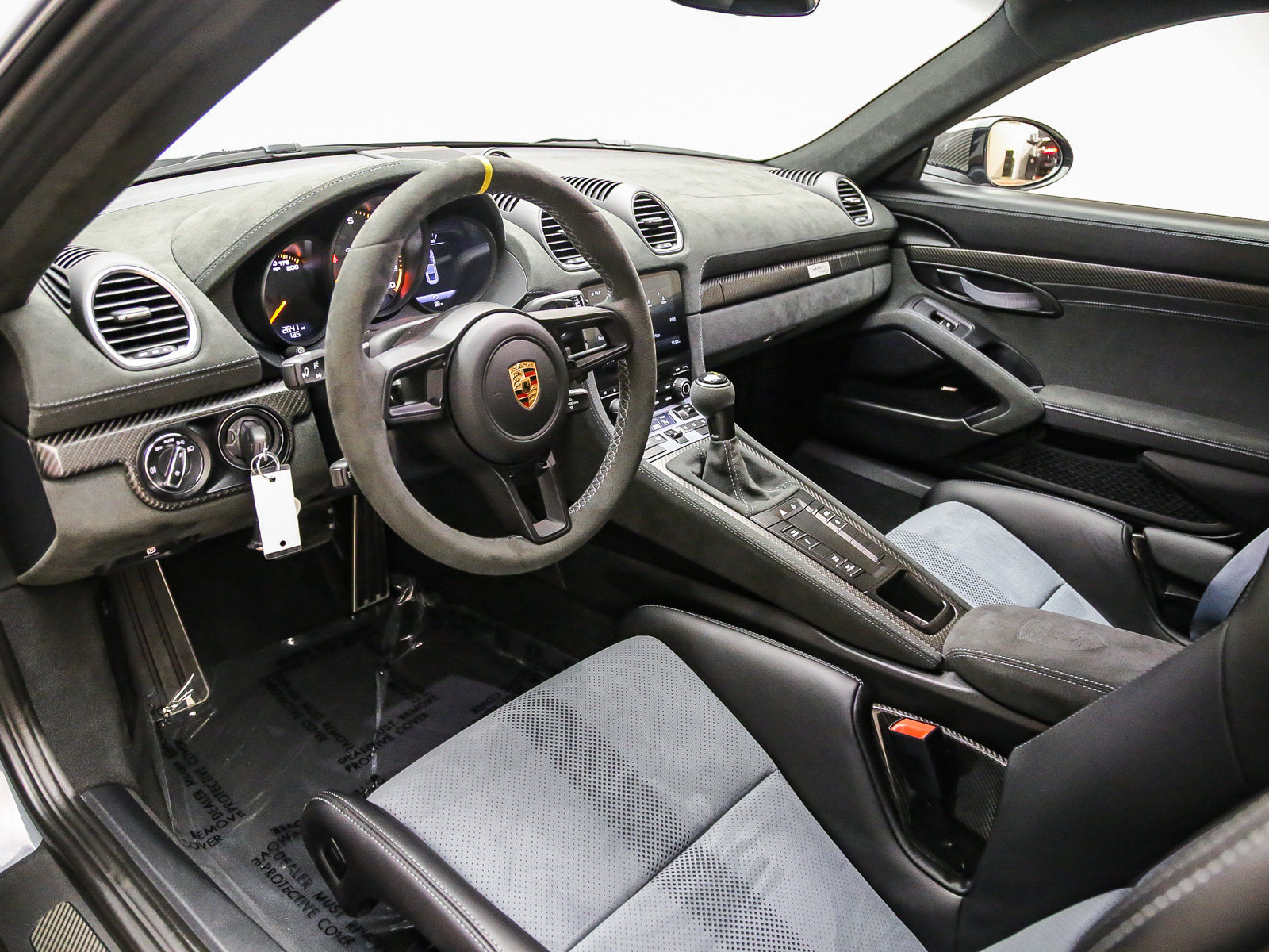 Certified 2024 Porsche 718 Cayman GT4 RS RWD image 17