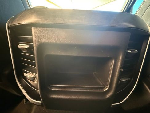 Used 2021 RAM 1500 Big Horn image 26
