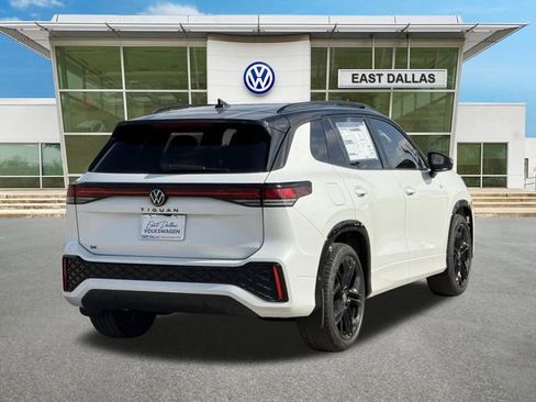 New 2026 Volkswagen Tiguan SE R-Line image 3