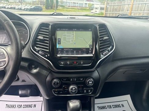 Used 2020 Jeep Cherokee Limited w/ Technology Group AWD/4WD image 19