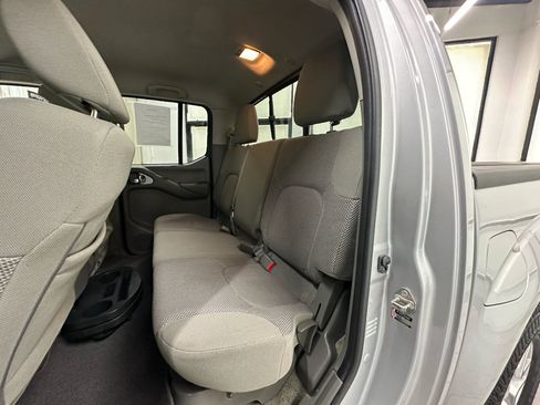 Used 2018 Nissan Frontier SV AWD/4WD image 19