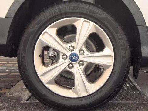 Used 2016 Ford Escape SE w/ Equipment Group 201A image 7