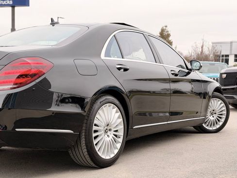 Used 2020 Mercedes-Benz S 560 4MATIC Sedan image 5