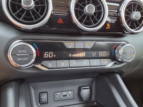 New 2025 Nissan Sentra SR w/ Midnight Edition FWD image 23