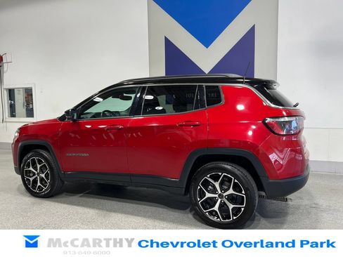 Used 2025 Jeep Compass Limited AWD/4WD image 7