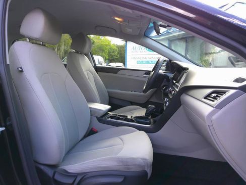 Used 2018 Hyundai Sonata SE FWD image 18
