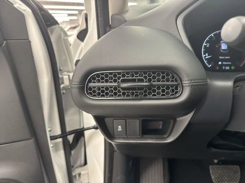 New 2026 Honda HR-V LX image 14