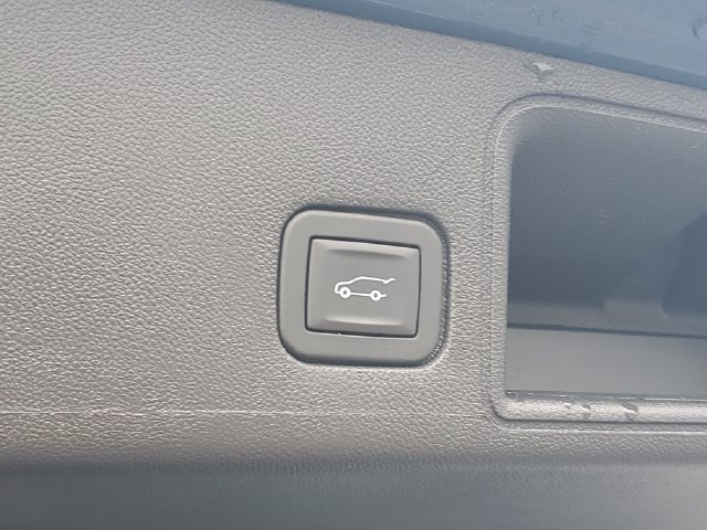 Certified 2024 GMC Terrain SLE w/ Driver Convenience Package AWD/4WD image 9