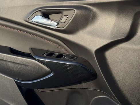 New 2026 Chevrolet Trax RS w/ Sunroof Package image 25