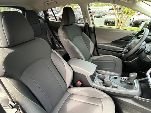 Used 2025 Subaru Crosstrek 2.0i Premium w/ Convenience Package #2 image 18