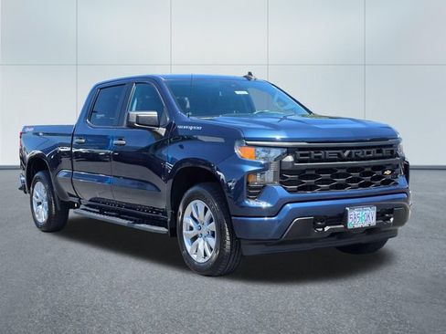 Used 2022 Chevrolet Silverado 1500 Custom AWD/4WD image 7