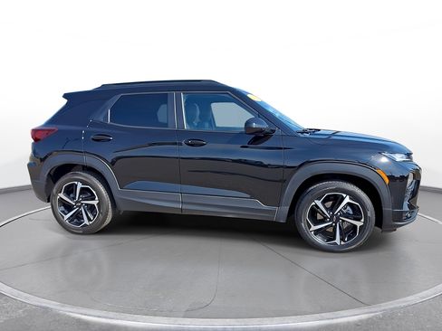 Used 2023 Chevrolet TrailBlazer RS w/ Sun and Liftgate Package AWD/4WD image 9