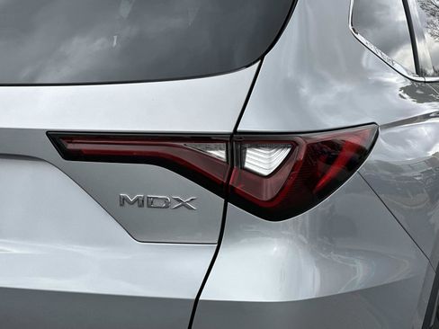 Certified 2025 Acura MDX FWD w/ Technology Package image 11