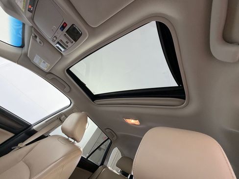 Used 2017 Subaru Outback 2.5i Limited image 14