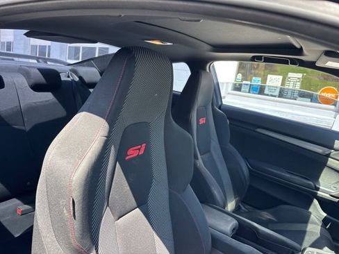 Used 2018 Honda Civic Si image 9