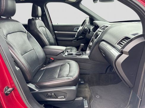 Used 2018 Ford Explorer Sport AWD/4WD image 7