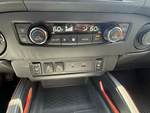 Used 2023 Nissan Frontier PRO-4X w/ Pro Convenience Package image 16