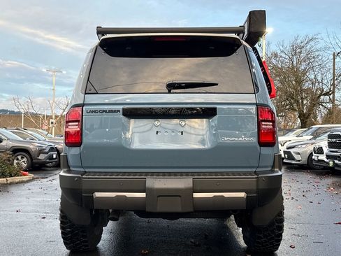 Used 2024 Toyota Land Cruiser image 4