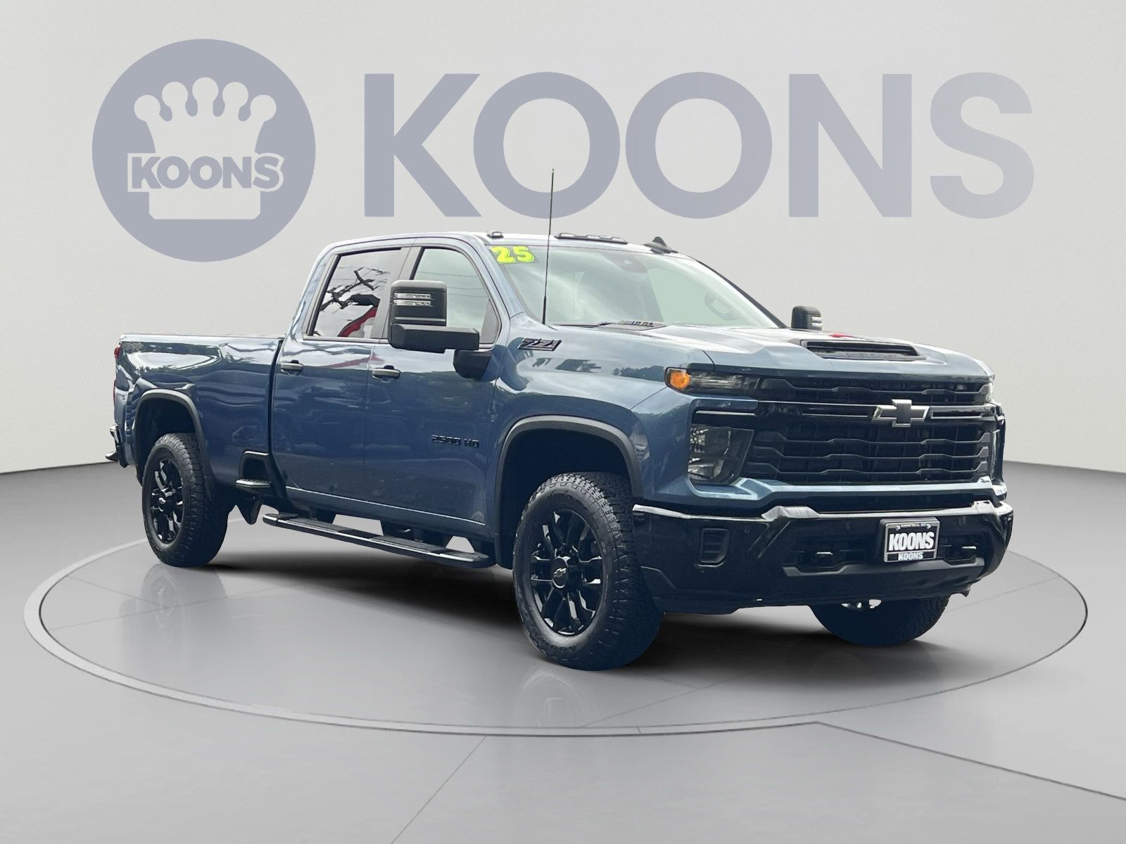 Used 2025 Chevrolet Silverado 2500 Custom w/ Custom Value Package AWD/4WD image 2