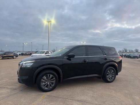 Certified 2024 Nissan Pathfinder S w/ Cargo Package image 10