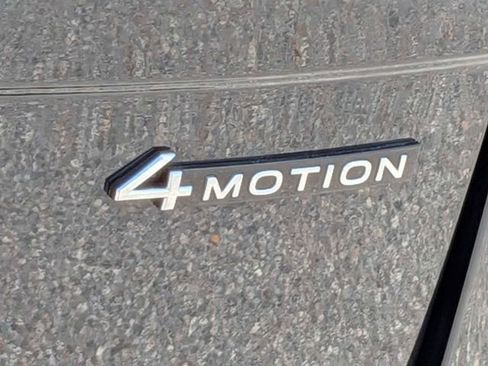 Certified 2022 Volkswagen Tiguan SE AWD/4WD image 11