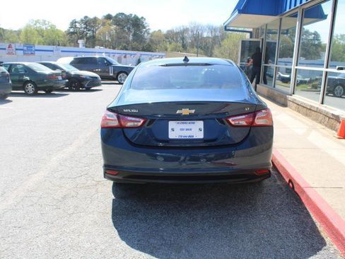 Used 2022 Chevrolet Malibu LT FWD image 5