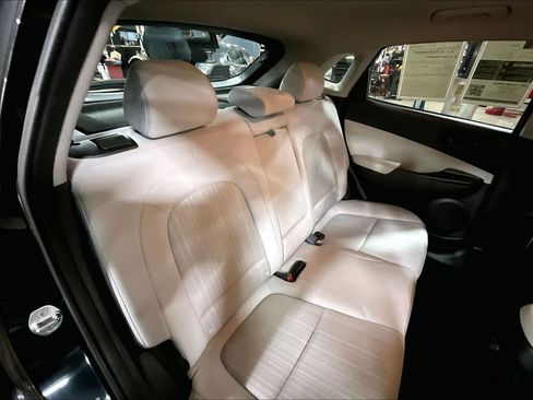 Used 2023 Hyundai Kona SEL image 18