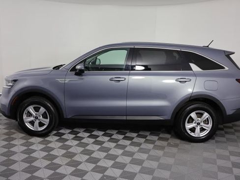 Used 2023 Kia Sorento LX AWD/4WD image 5