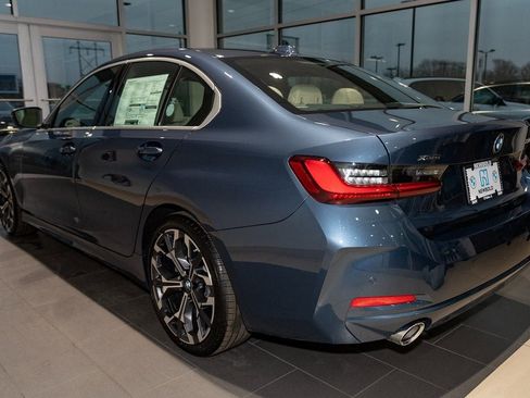 Used 2026 BMW 330i xDrive Sedan w/ Premium Package image 4