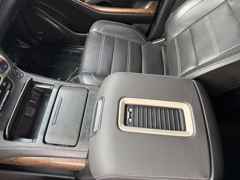 Used 2018 GMC Yukon Denali w/ Denali Ultimate Package image 14